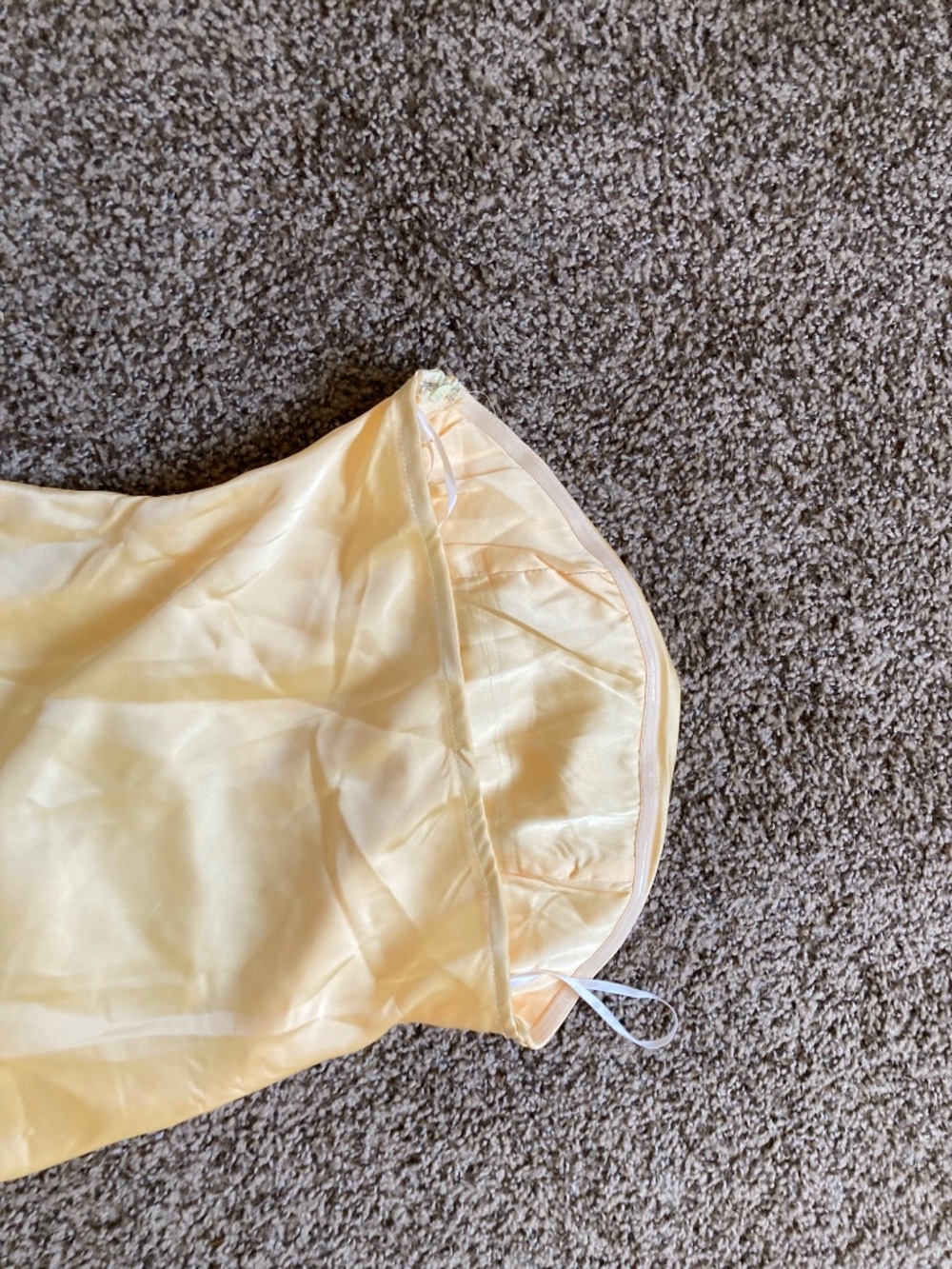 Yellow Satin Strapless dress - Picture 4 of 4
